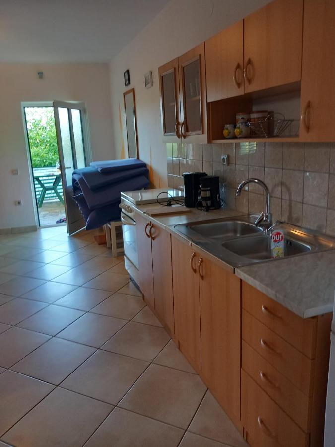 Karin Apartmani Hani Gornji Karin Exterior foto