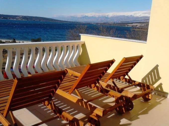 Karin Apartmani Hani Gornji Karin Exterior foto
